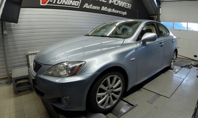 Lexus IS220d 177KM