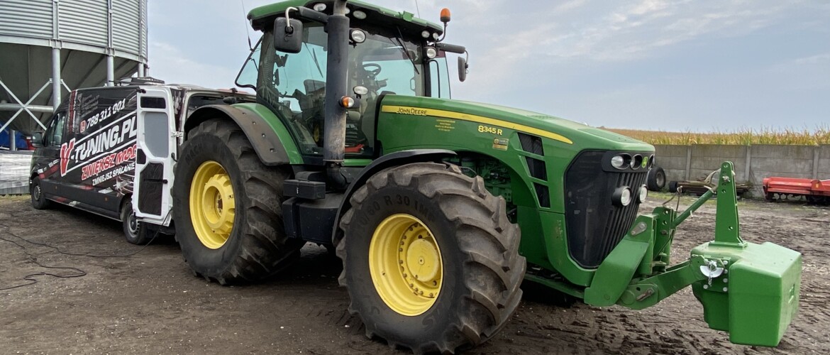 John Deere 8345R - zwiększenie mocy, zmniejszenie zużycia paliwa oraz wyłączenie zaworu EGR.