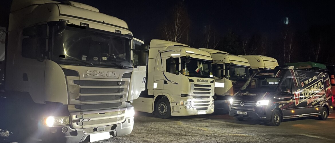 Kilka samochodów Scania R450 Euro 6 na pakiet oszczędności Adblue